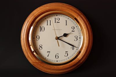 Découvrez notre sélection d'horloges murales design et originales
